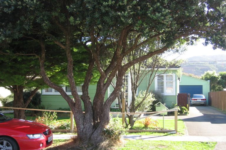 Photo of property in 25 Petherick Street, Taita, Lower Hutt, 5011