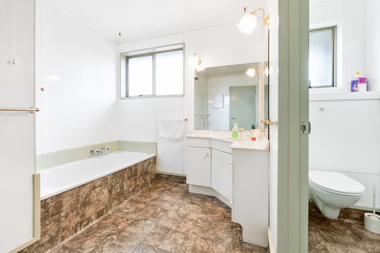 Photo of property in 5 Thames Street, Mosgiel, 9024