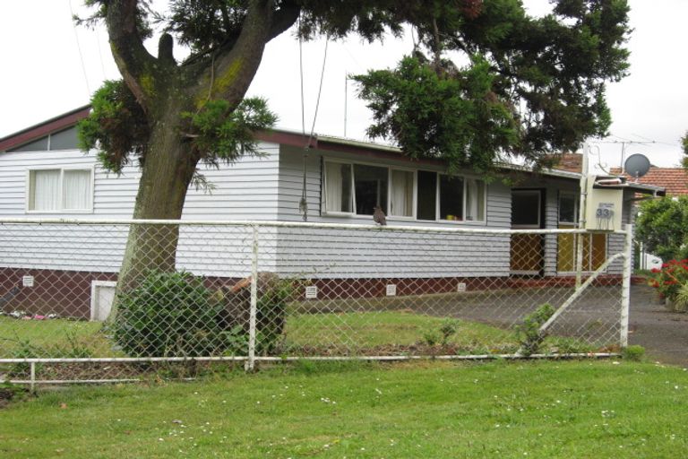Photo of property in 33 Wellesley Road, Mangere Bridge, Auckland, 2022