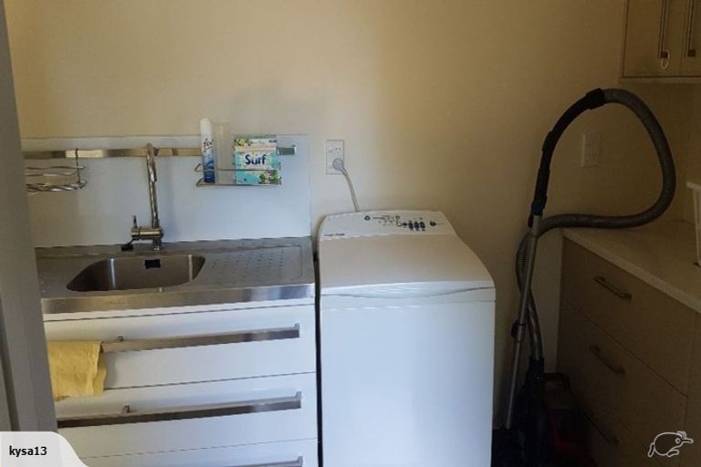 Photo of property in 98a Normandale Road, Normandale, Lower Hutt, 5010