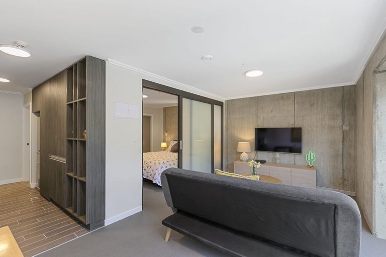 Photo of property in Frame Apartments, 902/111 Molesworth Street, Thorndon, Wellington, 6011