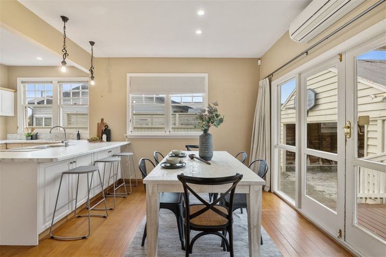 Photo of property in 158 Weston Road, St Albans, Christchurch, 8052