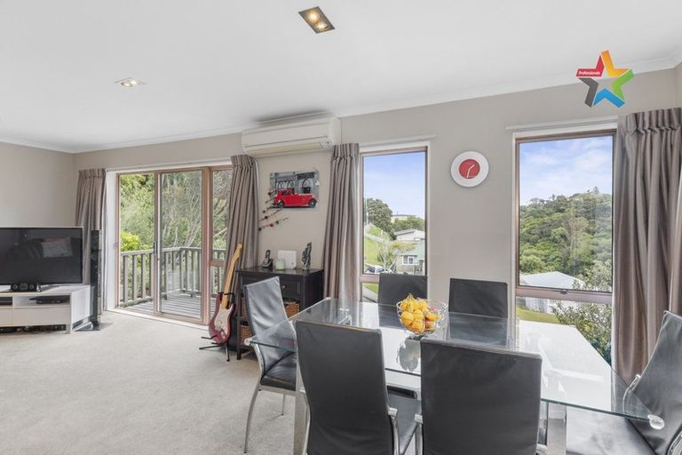 Photo of property in 95 Dowse Drive, Maungaraki, Lower Hutt, 5010