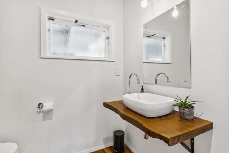 Photo of property in 14 South Avenue, Kaukapakapa, 0871