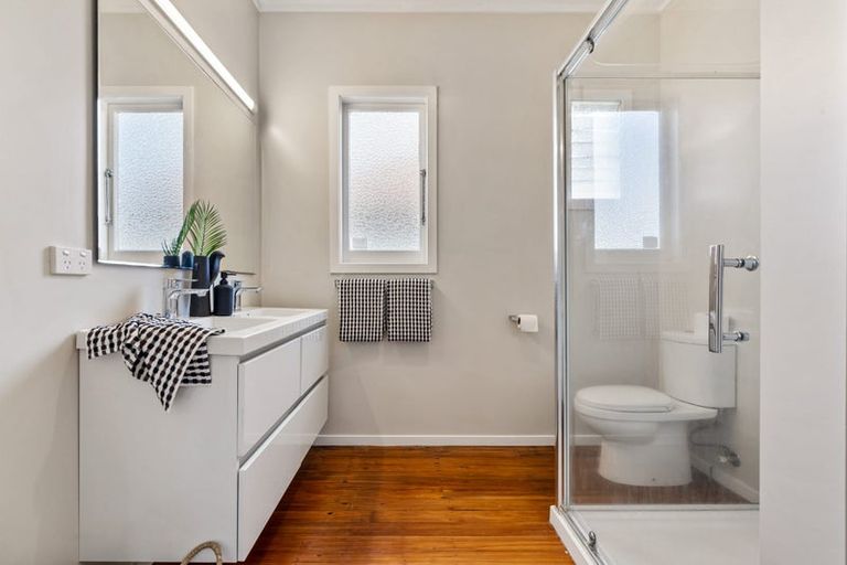 Photo of property in 2 Cooke Street, Avenues, Whangarei, 0110