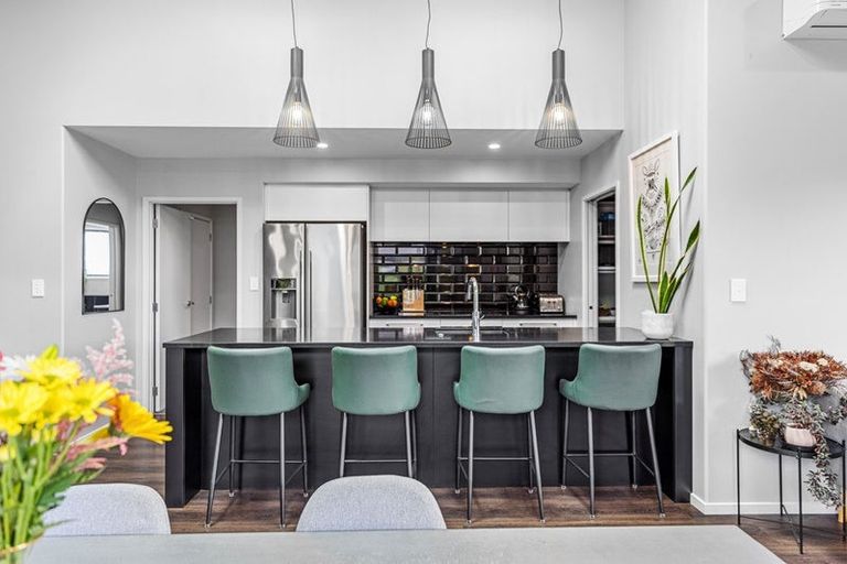 Photo of property in 27 Te Kio Crescent, Papamoa Beach, Papamoa, 3118