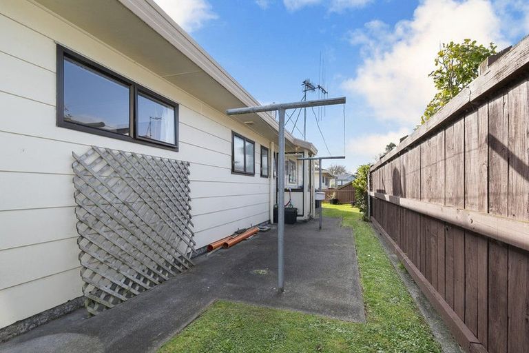 Photo of property in 55b Chatsworth Place, Highbury, Palmerston North, 4412