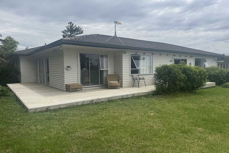 Photo of property in 18 Nukuroa Road, Oruawharo, Wellsford, 0975