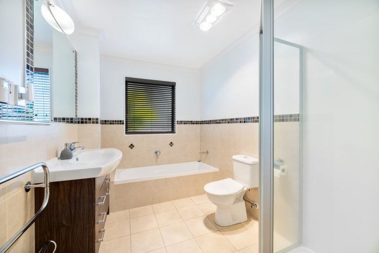 Photo of property in 3 Hornsey Avenue, Henderson, Auckland, 0612