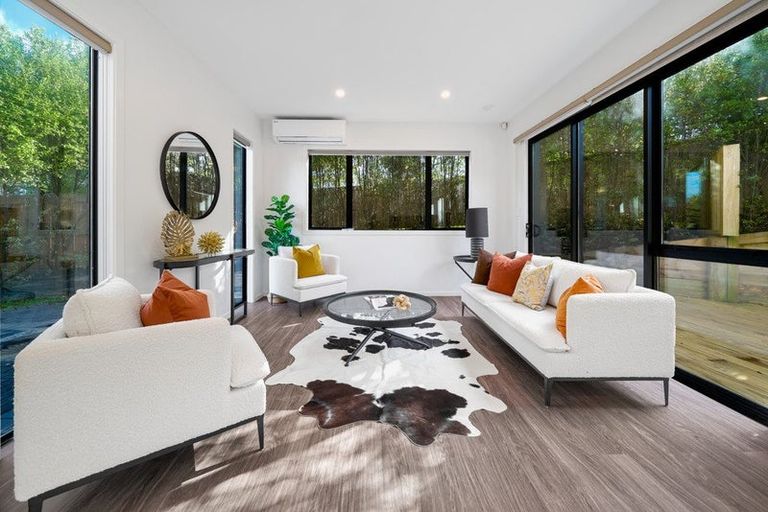 Photo of property in 2a Marina Road, Torbay, Auckland, 0630