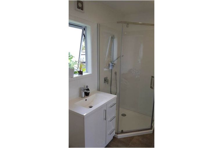 Photo of property in 108 Tirimoana Road, Te Atatu South, Auckland, 0602