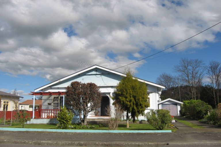 Photo of property in 11 Ruataniwha Street, Waipawa, 4210