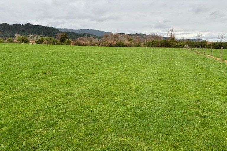 Photo of property in 17 Riverside Drive, Ohau, 5570