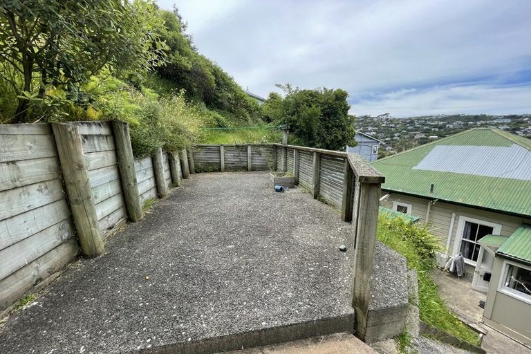 Photo of property in 12a Freeling Street, Island Bay, Wellington, 6023