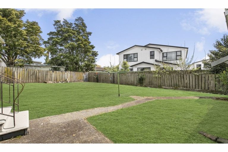 Photo of property in 18 Adams Road, Manurewa, Auckland, 2102