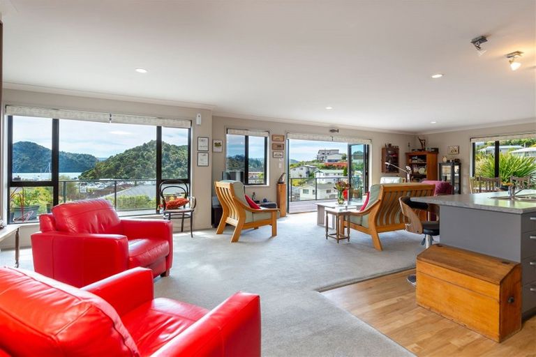 Photo of property in 18 Russell Street, Picton, 7220