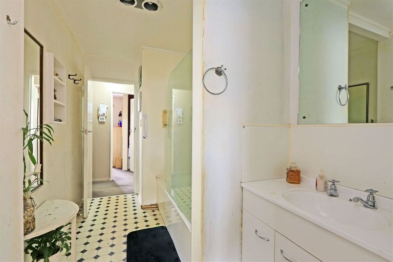 Photo of property in 19 Weddell Street, Flaxmere, Hastings, 4120