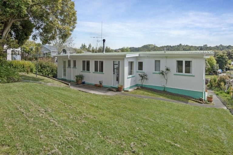 Photo of property in 22 Otanerua Road, Hatfields Beach, Orewa, 0931