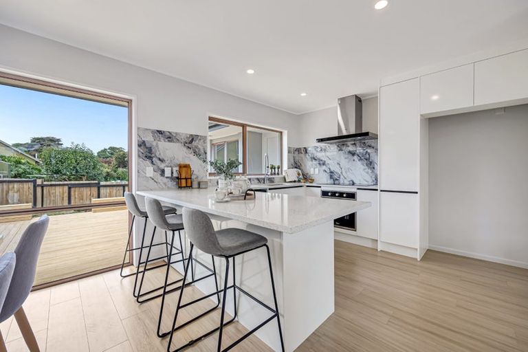 Photo of property in 12 Huber Street, Weymouth, Auckland, 2103