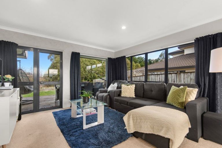 Photo of property in 100 Pacific Drive, Fitzherbert, Palmerston North, 4410
