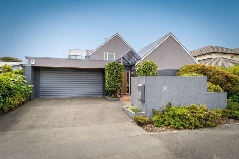 Photo of property in 2/15 Wai-iti Terrace, Burnside, Christchurch, 8053