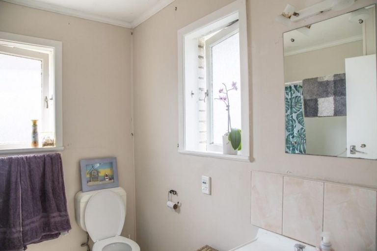 Photo of property in 55 Corunna Road, Milford, Auckland, 0620