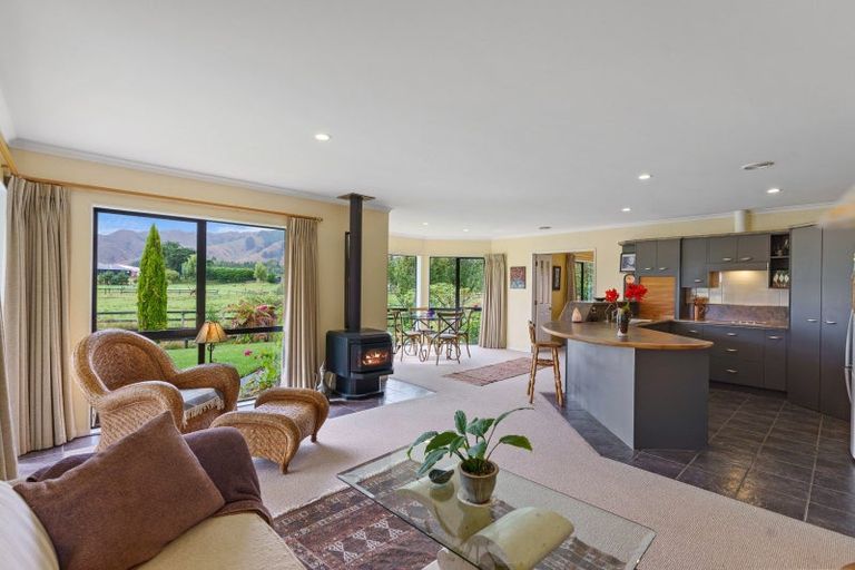 Photo of property in 761 State Highway 1, Te Horo, Otaki, 5581