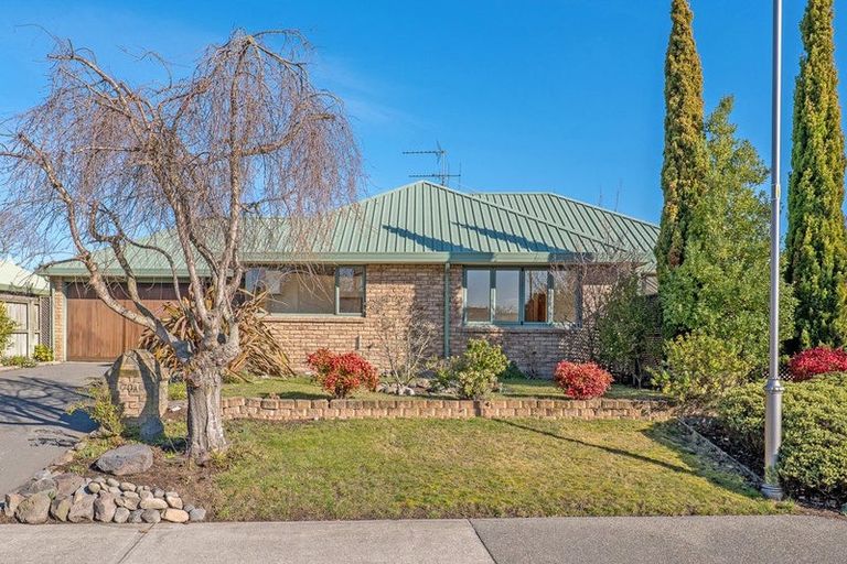 Photo of property in 27 Ballarat Road, Rangiora, 7400