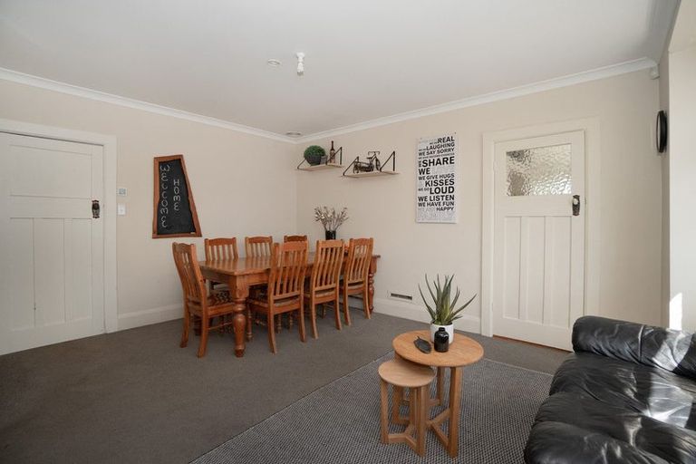 Photo of property in 21 Burns Avenue, Takaro, Palmerston North, 4412