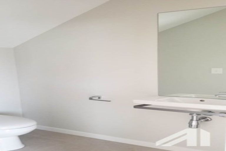 Photo of property in 3 Peihana Road, Hobsonville, Auckland, 0616