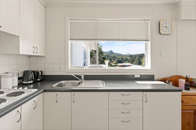 Photo of property in 2 Kennedy Road, Fairfield, Dunedin, 9018