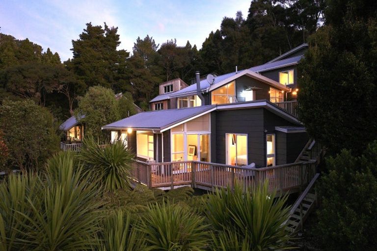 Photo of property in 21 Berne Place, Birkenhead, Auckland, 0626