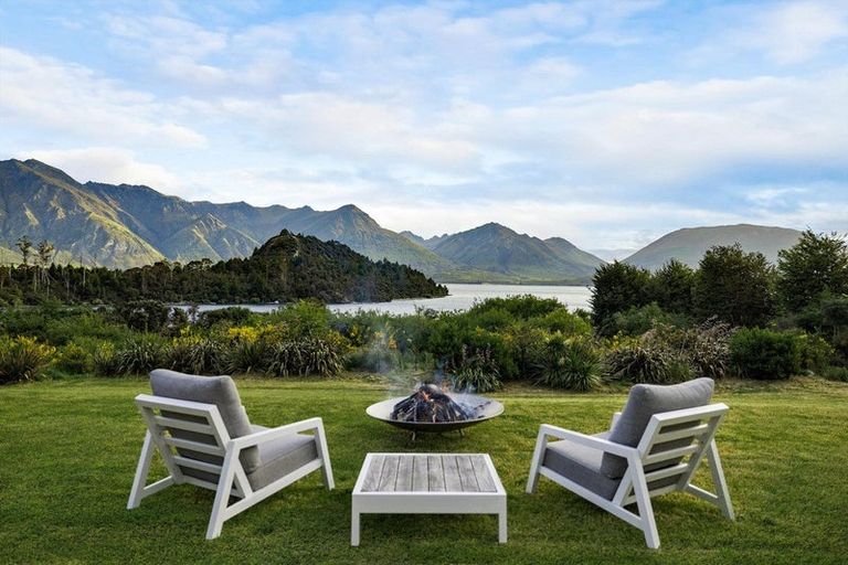 Photo of property in 4 Fishermans Lane, Mount Creighton, Queenstown, 9371