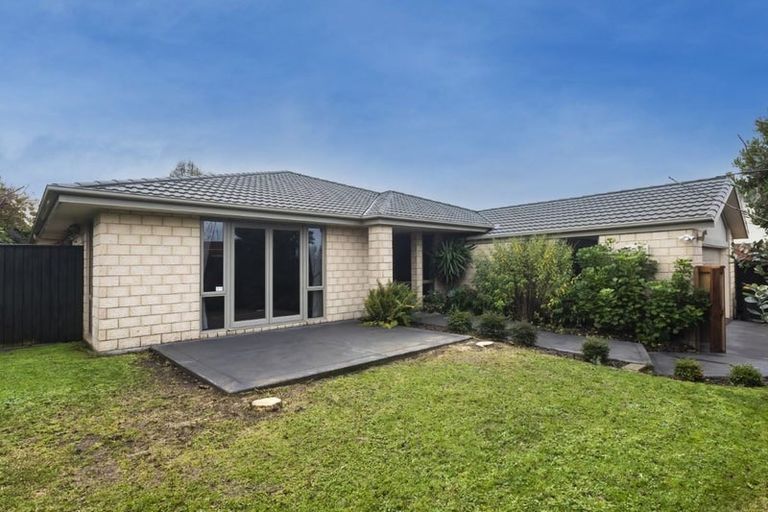 Photo of property in 12 Fuchsia Place, Halswell, Christchurch, 8025