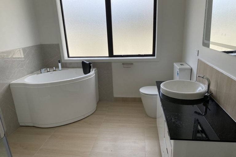 Photo of property in 13 Loftus Place, Flagstaff, Hamilton, 3210