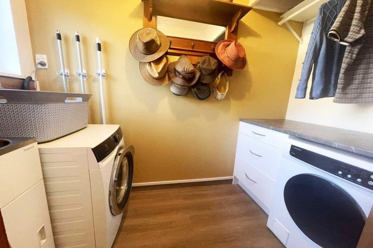 Photo of property in 15 Leven Street, South Hill, Oamaru, 9400