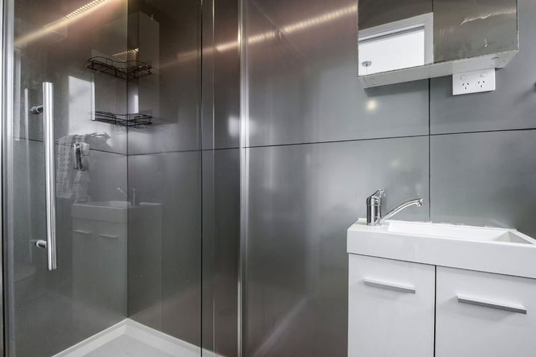 Photo of property in 16 Jayne Place, Torbay, Auckland, 0630