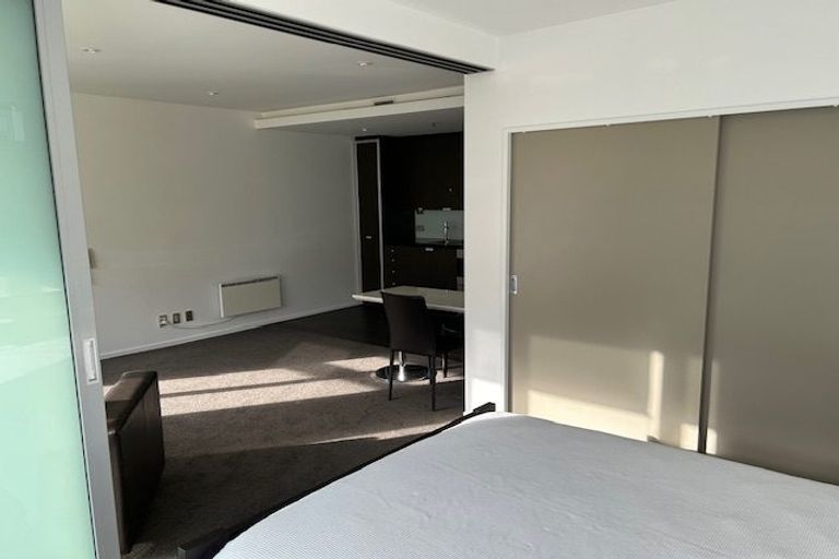 Photo of property in Summit Apartments, 20/184 Molesworth Street, Thorndon, Wellington, 6011