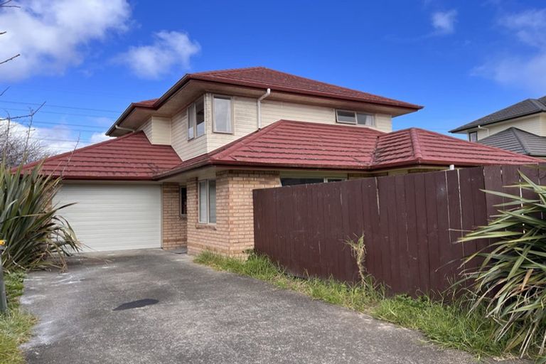 Photo of property in 25 Elder Place, Massey, Auckland, 0614