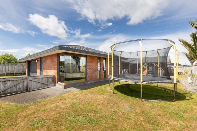 Photo of property in 68 Branch Road, Highlands Park, New Plymouth, 4312