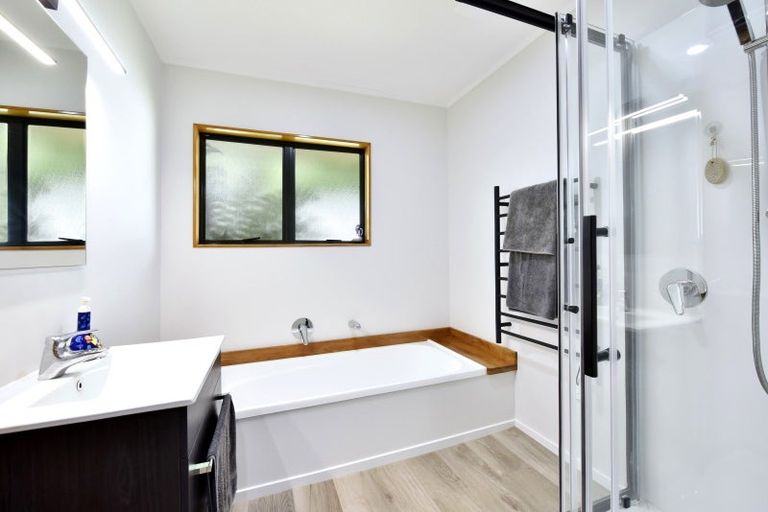 Photo of property in 21 Malthouse Crescent, Brightwater, 7022