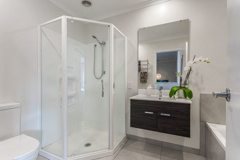 Photo of property in 47 Buckley Avenue, Hobsonville, Auckland, 0616