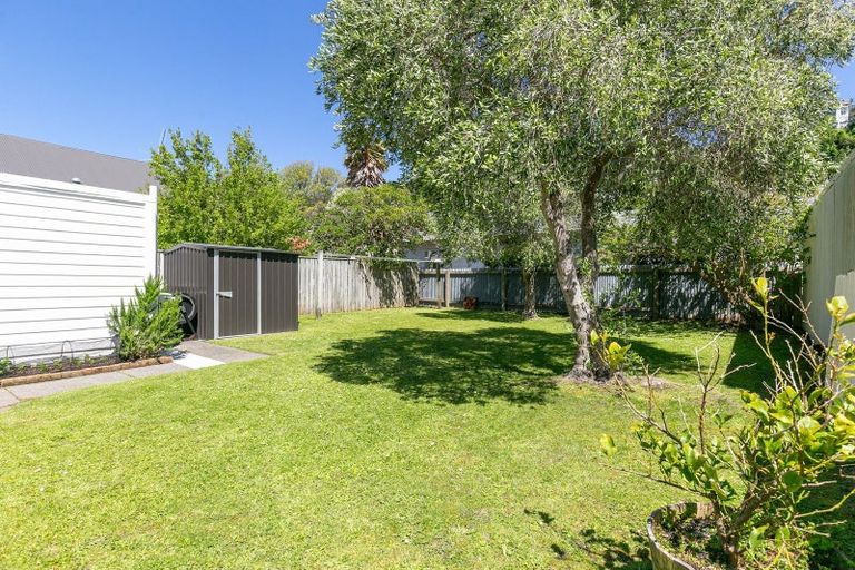 Photo of property in 54 Kilbirnie Crescent, Kilbirnie, Wellington, 6022