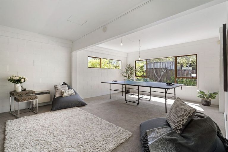 Photo of property in 154 Stapleford Crescent, Browns Bay, Auckland, 0630