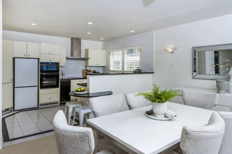 Photo of property in 5/21 Clifton Road, Hauraki, Auckland, 0622