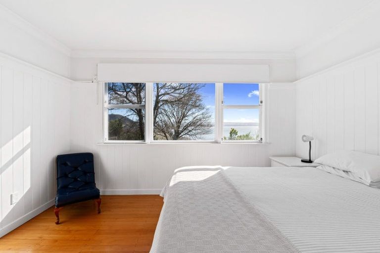 Photo of property in 5 Naera Place, Kawaha Point, Rotorua, 3010