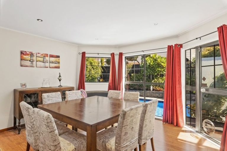 Photo of property in 201 Chelsea View Drive, Chatswood, Auckland, 0626