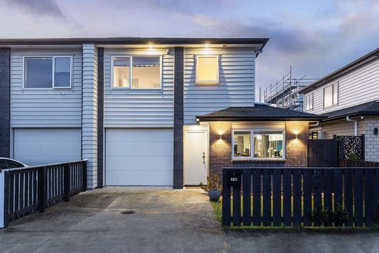 Photo of property in 16 Dolbel Place, Mangere East, Auckland, 2024