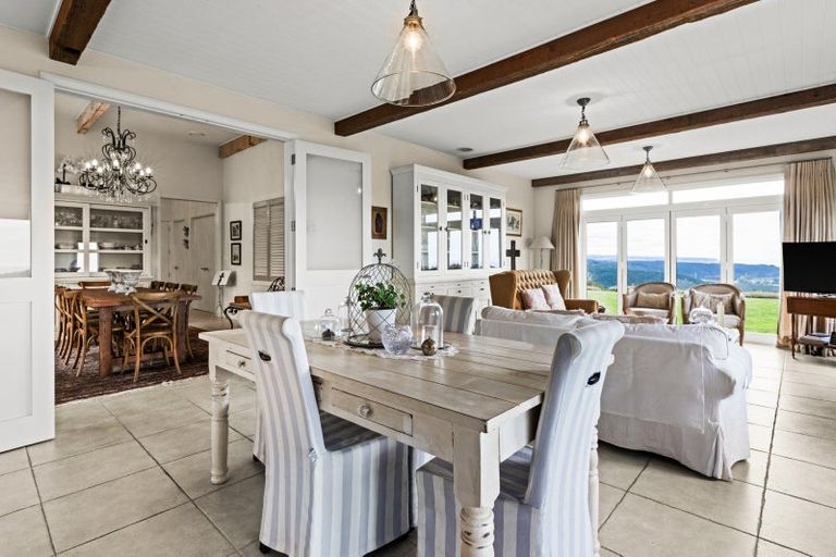 Photo of property in 119 Eskridge Drive, Eskdale, Napier, 4182