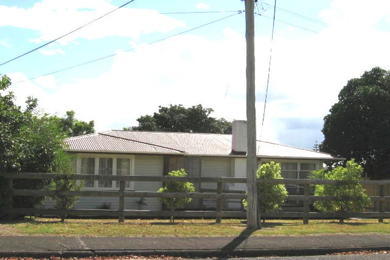 Photo of property in 1 Woolley Avenue, New Lynn, Auckland, 0600